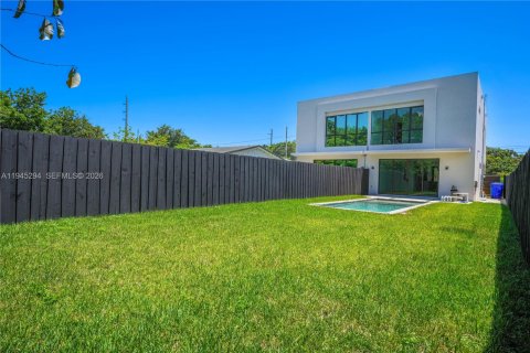 Купить виллу или дом в Майами, Флорида 3 спальни, 155.7м2, № 2152857 - фото 7