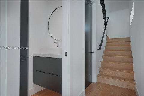 Купить виллу или дом в Майами, Флорида 3 спальни, 155.7м2, № 2152857 - фото 14