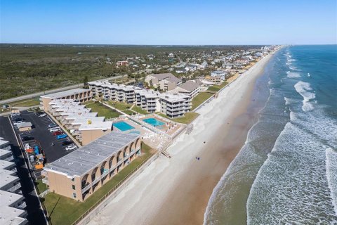 Condo in New Smyrna Beach, Florida, 2 bedrooms № 2145043 - photo 3