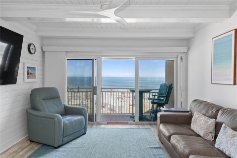Condo in New Smyrna Beach, Florida, 2 bedrooms № 2145043 - photo 7