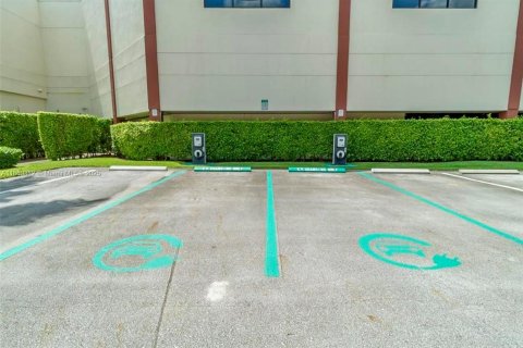 Condominio en alquiler en Pembroke Pines, Florida, 2 dormitorios, 108.7 m2 № 1896714 - foto 26