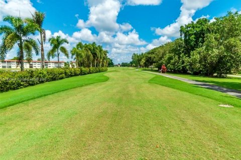 Condominio en alquiler en Pembroke Pines, Florida, 2 dormitorios, 108.7 m2 № 1896714 - foto 30