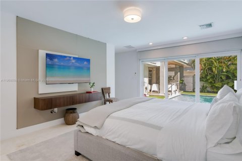 Villa ou maison à vendre à Miami, Floride: 4 chambres, 304.63 m2 № 1965128 - photo 25