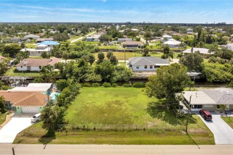 Land in Punta Gorda, Florida № 792367 - photo 1
