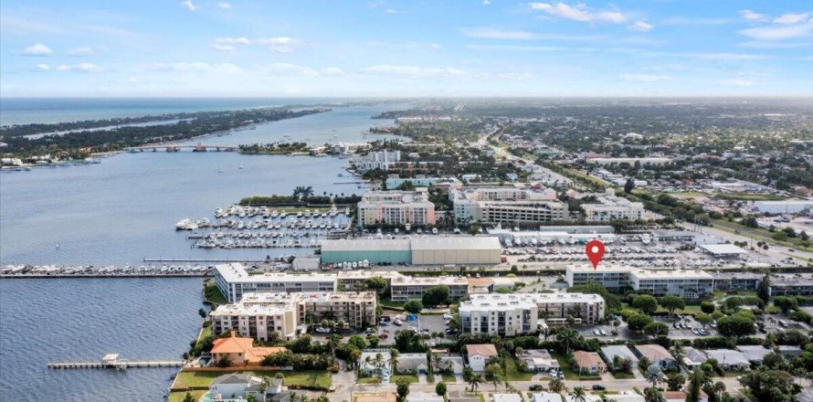 Condo à Lantana, Floride, 2 chambres № 807575