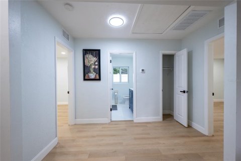 House in Tampa, Florida 3 bedrooms, 133.31 sq.m. № 1827235 - photo 17