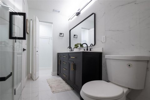 House in Tampa, Florida 3 bedrooms, 133.31 sq.m. № 1827235 - photo 7