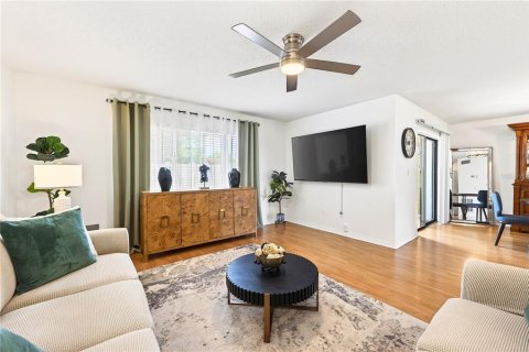 Copropriété à vendre à Orlando, Floride: 3 chambres, 149.11 m2 № 2138598 - photo 12