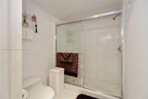 Condominio en venta en Aventura, Florida, 2 dormitorios, 109.72 m2 № 2034431 - foto 7