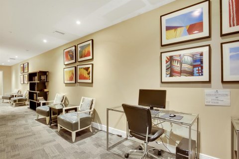 Condo in West Palm Beach, Florida, 2 bedrooms № 2185287 - photo 20