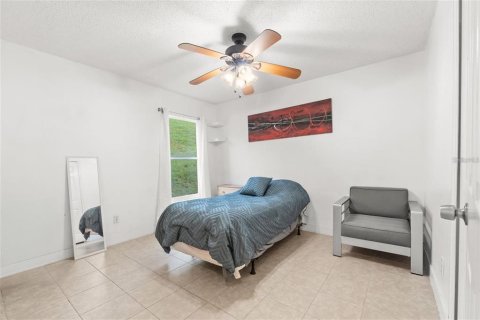 Villa ou maison à vendre à Clermont, Floride: 4 chambres, 157.47 m2 № 2398303 - photo 18