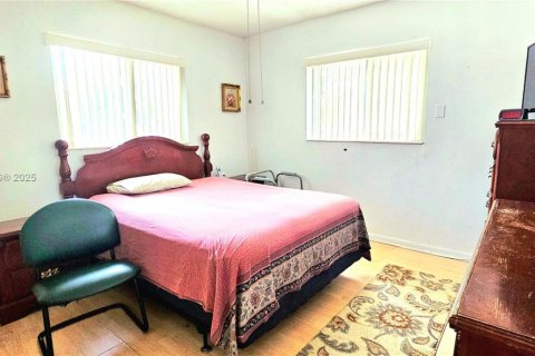 Casa en venta en West Park, Florida, 3 dormitorios, 98.1 m2 № 2015117 - foto 8