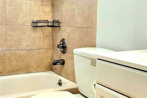 Casa en venta en West Park, Florida, 3 dormitorios, 98.1 m2 № 2015117 - foto 14