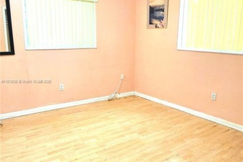 Casa en venta en West Park, Florida, 3 dormitorios, 98.1 m2 № 2015117 - foto 10