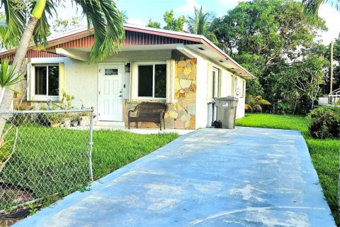 Casa en West Park, Florida 3 dormitorios, 98.1 m2 № 2015117