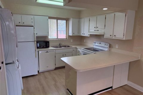 Copropriété à louer à Winter Park, Floride: 2 chambres, 74.51 m2 № 2113266 - photo 16