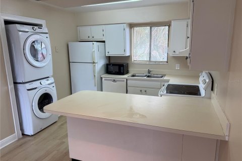 Copropriété à louer à Winter Park, Floride: 2 chambres, 74.51 m2 № 2113266 - photo 2