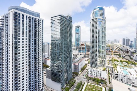 Copropriété à louer à Miami, Floride: 2 chambres, 84.26 m2 № 2012183 - photo 12