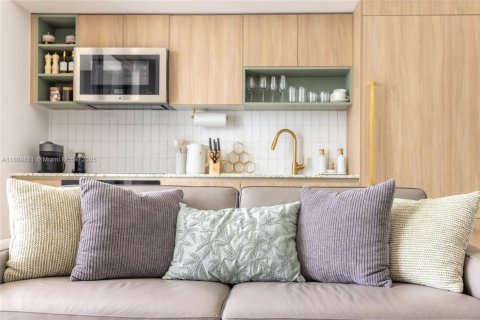 Copropriété à louer à Miami, Floride: 2 chambres, 84.26 m2 № 2012183 - photo 3