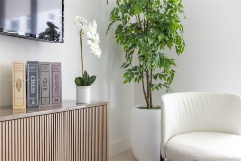 Copropriété à louer à Miami, Floride: 2 chambres, 84.26 m2 № 2012183 - photo 2