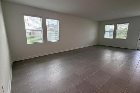 Villa ou maison à louer à Kissimmee, Floride: 4 chambres, 198.72 m2 № 2109471 - photo 9