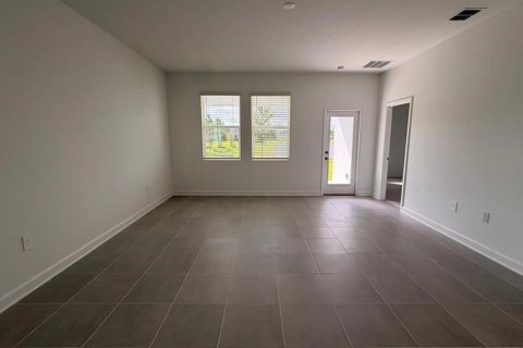Villa ou maison à louer à Kissimmee, Floride: 4 chambres, 198.72 m2 № 2109471 - photo 7