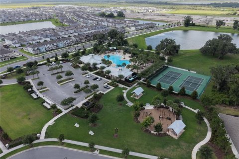 Villa ou maison à louer à Kissimmee, Floride: 4 chambres, 198.72 m2 № 2109471 - photo 3