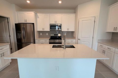 Villa ou maison à louer à Kissimmee, Floride: 4 chambres, 198.72 m2 № 2109471 - photo 12