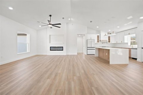 Купить виллу или дом в Даннеллон, Флорида 3 комнаты, 159.23м2, № 2424044 - фото 16