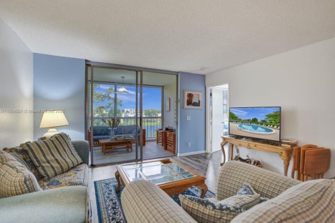 Condo in Delray Beach, Florida, 2 bedrooms  № 1755865 - photo 11