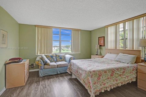 Condo in Delray Beach, Florida, 2 bedrooms  № 1755865 - photo 23