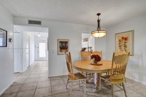 Condo in Delray Beach, Florida, 2 bedrooms  № 1755865 - photo 13