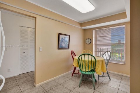Condo in Delray Beach, Florida, 2 bedrooms  № 1755865 - photo 4
