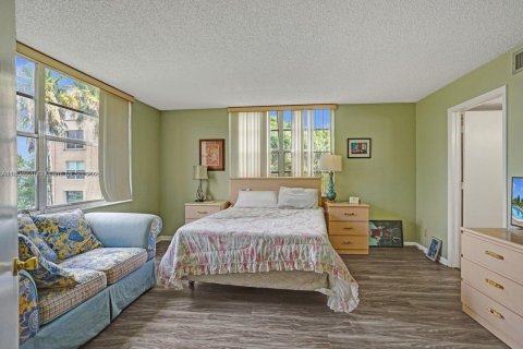 Condo in Delray Beach, Florida, 2 bedrooms  № 1755865 - photo 22