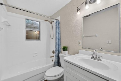 Villa ou maison à vendre à Palm Harbor, Floride: 3 chambres, 107.02 m2 № 2229402 - photo 23