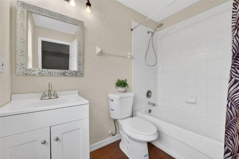 Villa ou maison à vendre à Palm Harbor, Floride: 3 chambres, 107.02 m2 № 2229402 - photo 21