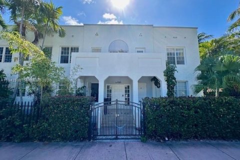 Condo in Miami Beach, Florida, 2 bedrooms  № 2059725 - photo 6