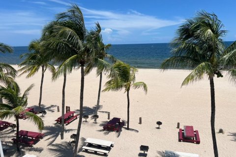 Copropriété à louer à Pompano Beach, Floride: 2 chambres, 93.83 m2 № 2282452 - photo 2