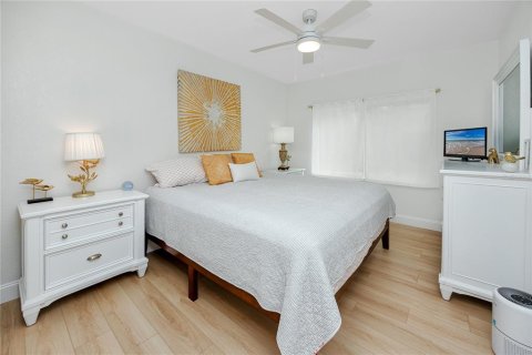 Casa en venta en Saint Pete Beach, Florida, 3 dormitorios, 106.28 m2 № 1905310 - foto 15