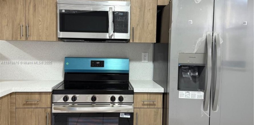 Дом в Форт-Лодердейл, Флорида 2 спальни, 139.54м2 № 1929419