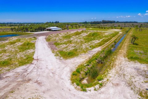 Immobilier commercial à vendre à St. Lucie, Floride № 2245226 - photo 7