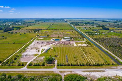 Immobilier commercial à vendre à St. Lucie, Floride № 2245226 - photo 9