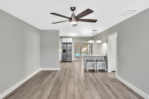 Touwnhouse à louer à Boca Raton, Floride: 2 chambres, 113.43 m2 № 2174361 - photo 3