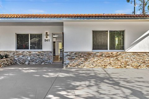 Touwnhouse à louer à Boca Raton, Floride: 2 chambres, 113.43 m2 № 2174361 - photo 2