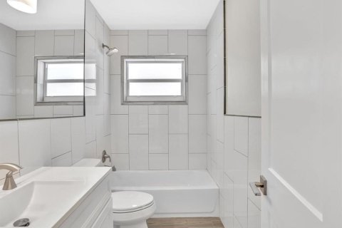 Touwnhouse à louer à Boca Raton, Floride: 2 chambres, 113.43 m2 № 2174361 - photo 12