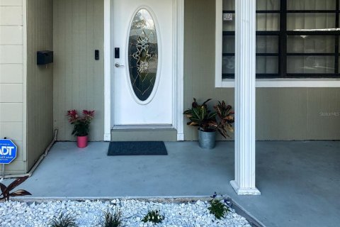 Casa en alquiler en Orlando, Florida, 3 dormitorios, 129.32 m2 № 1916908 - foto 1