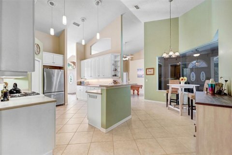 House in Merrit Island, Florida 5 bedrooms, 264.12 sq.m. № 1634707 - photo 20