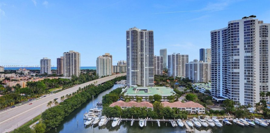 Condominio en Aventura, Florida, 2 dormitorios  № 1700774