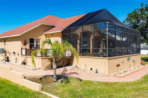 House in Crystal River, Florida 3 bedrooms, 246.75 sq.m. № 2098740 - photo 4