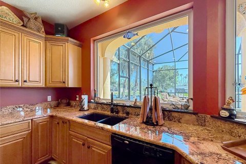 House in Crystal River, Florida 3 bedrooms, 246.75 sq.m. № 2098740 - photo 21